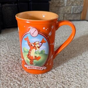 Disney Store (Rare) Orange Tigger Sagittarius Mug‎